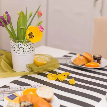 Red Valentino アパート